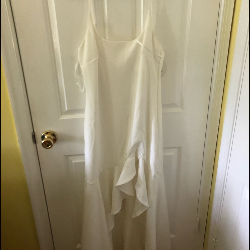 Xenia white Key To Your Heart dress